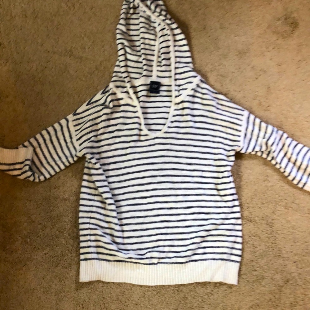 Gap Sweatshirt!!